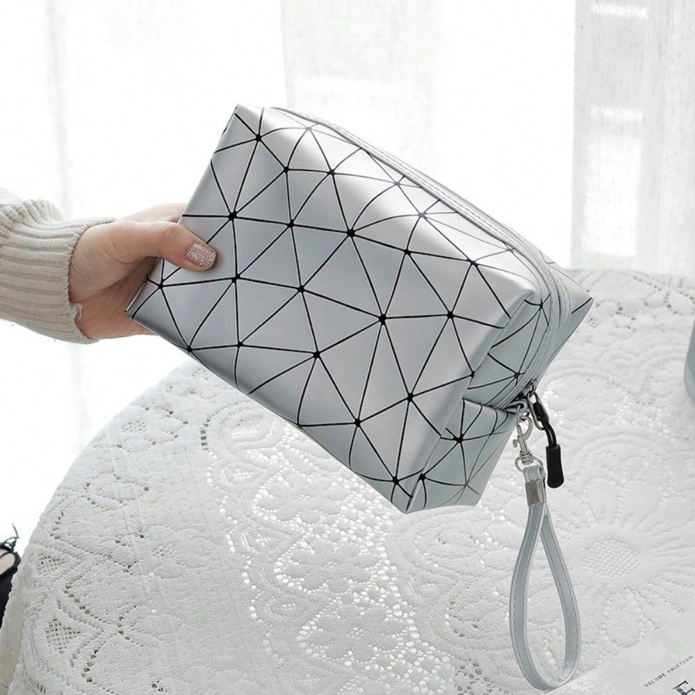 Geometric Luminous Makeup Bag  - Tech Accessories Travel Organizer Pouch 리뷰 및 가격